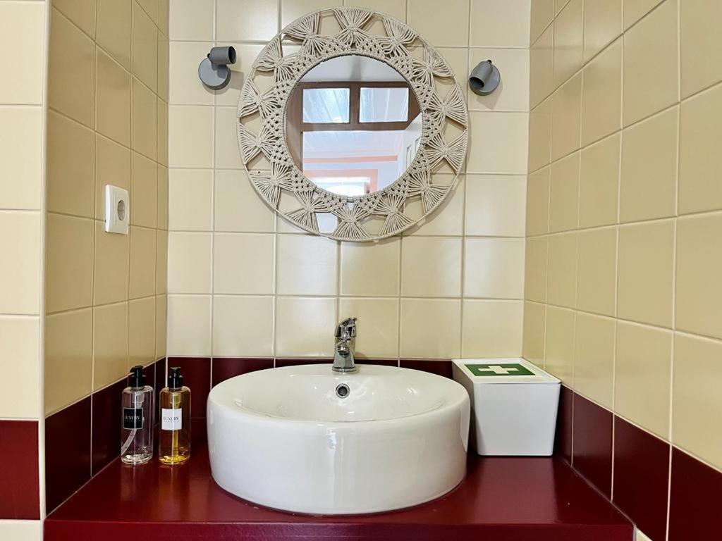 Casa Rosa Com Ac Apartment Coimbra Ngoại thất bức ảnh